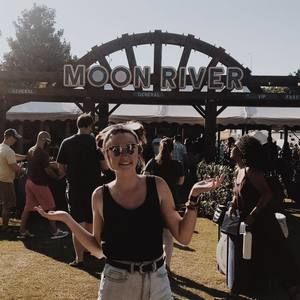 Meet your Posher, Isabel